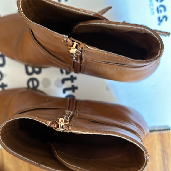 BASS brown leather clogs. - Picture 3 of 3